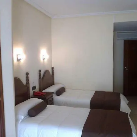 Hotel Emperatriz Ii 2*