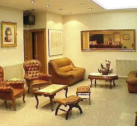 فندق Emperatriz Ii 2*