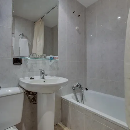 Hotel Emperatriz Ii 2*