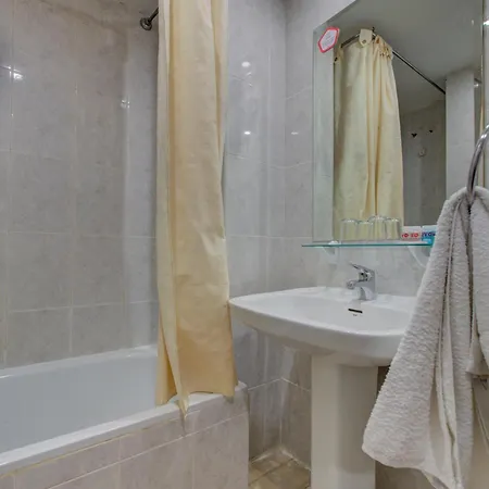 Hotel Emperatriz Ii 2*