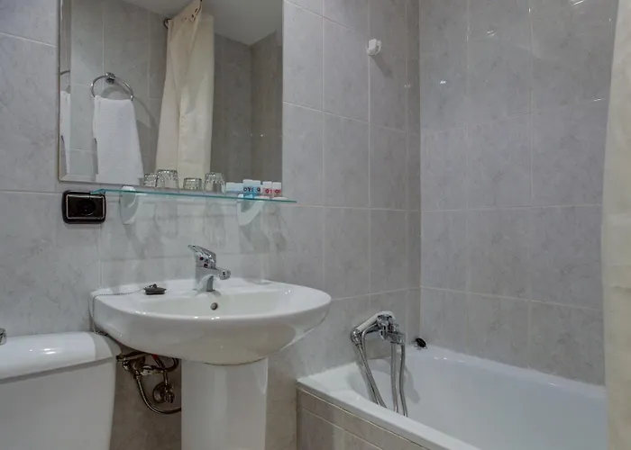 Hotel Emperatriz Ii 2*